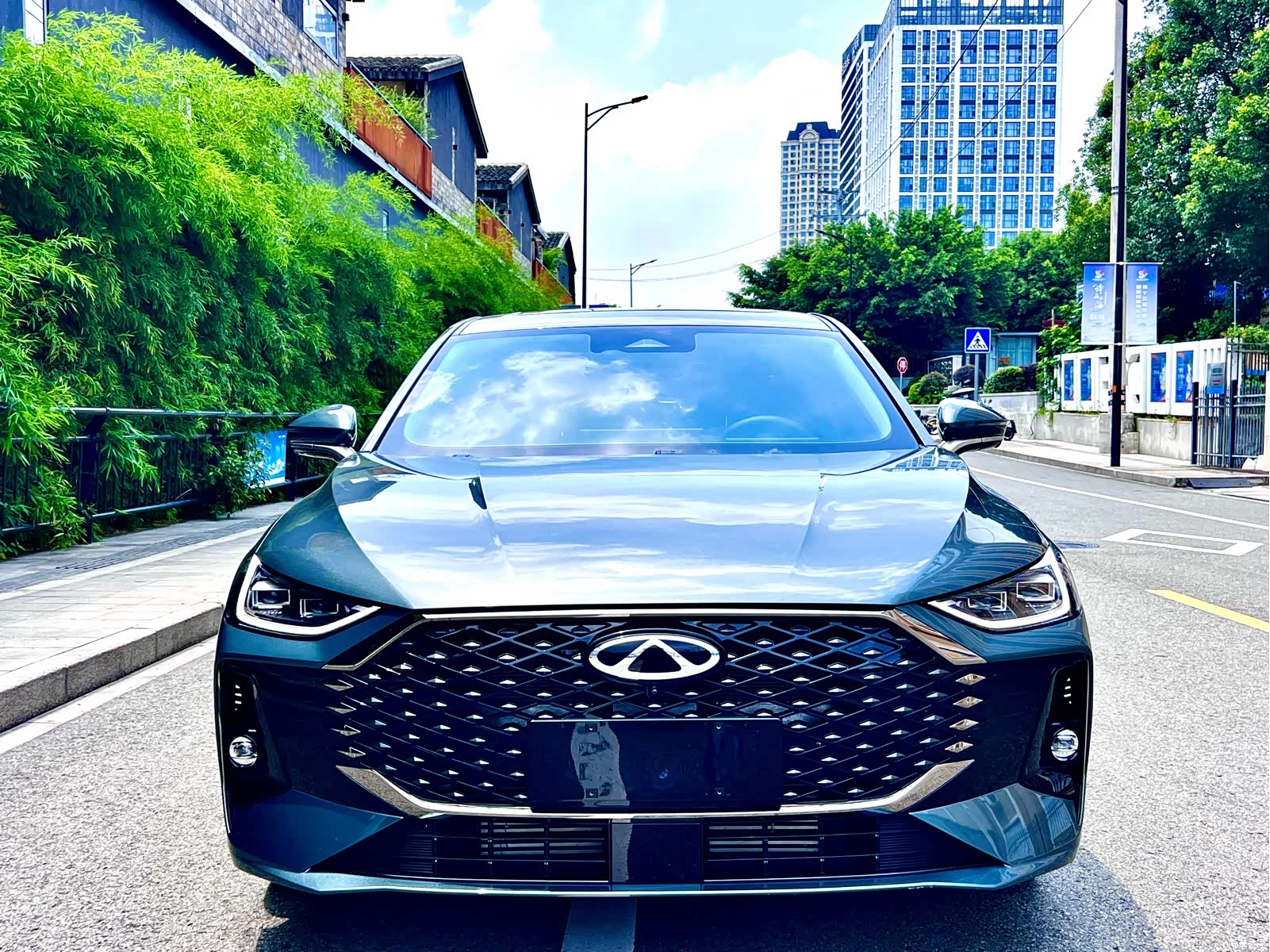 Chery Arrizo 8, 2025 3
