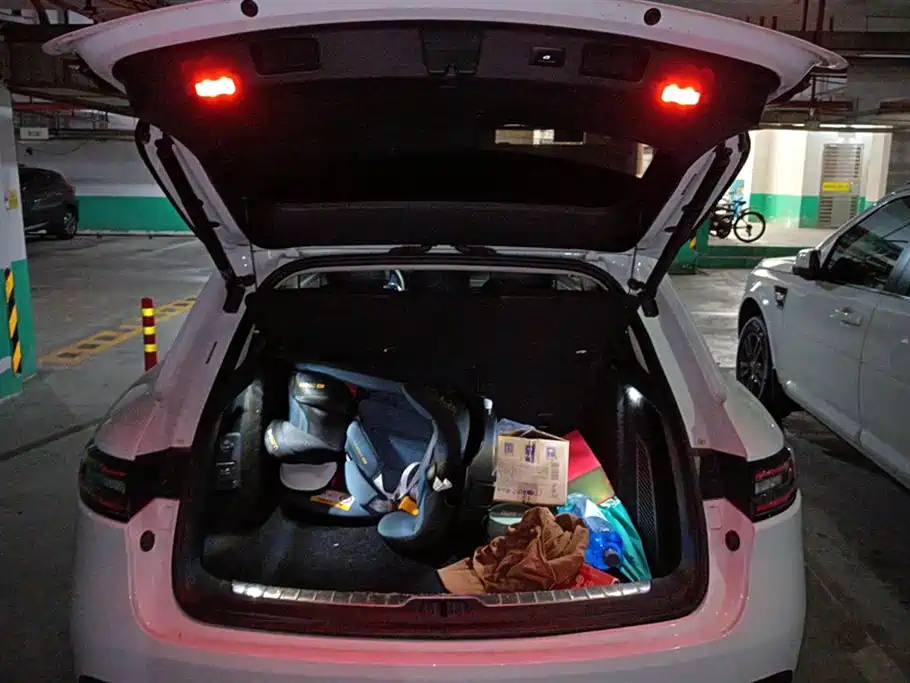 AITO Ask the world M5