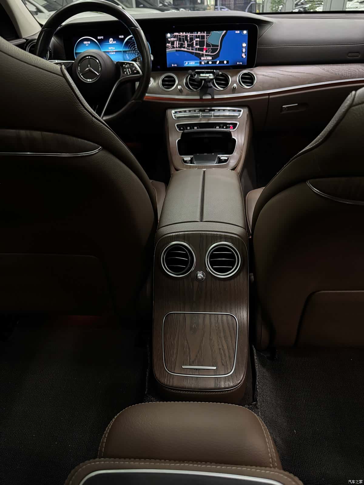 Mercedes-Benz E-Class, 2021 11