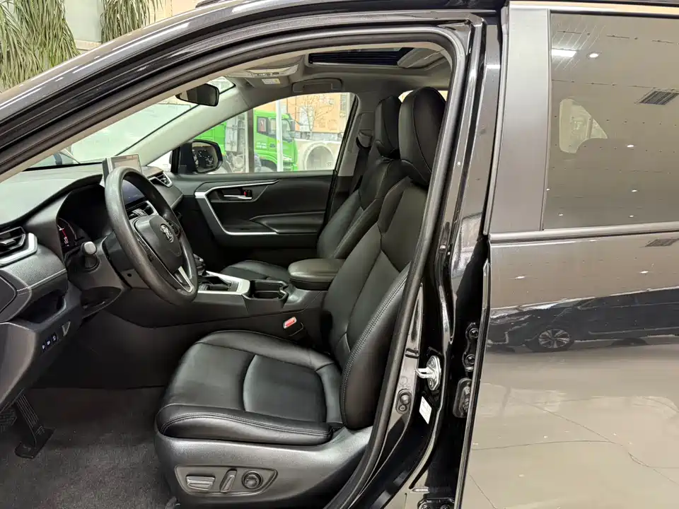 Toyota RAV4 Rongfang