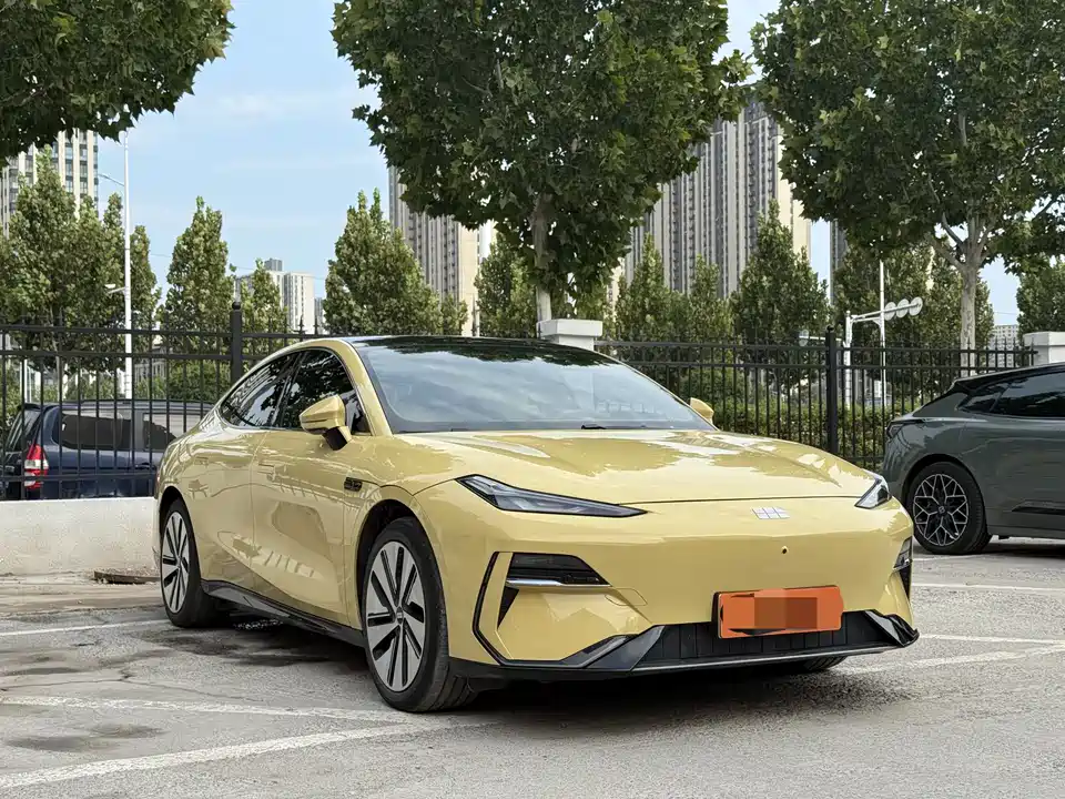 Geely Galaxy Galaxy E8