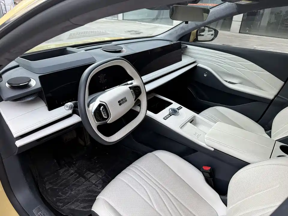 Geely Galaxy Galaxy E8