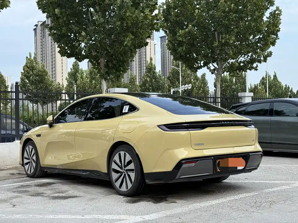 Geely Galaxy Galaxy E8