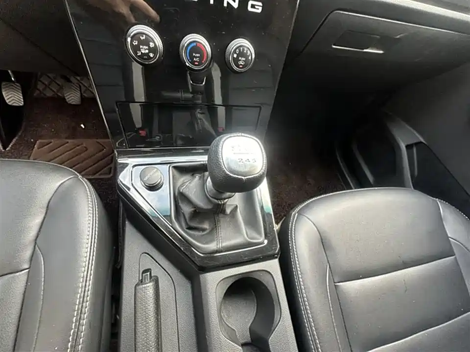 Wuling Wuling Journey