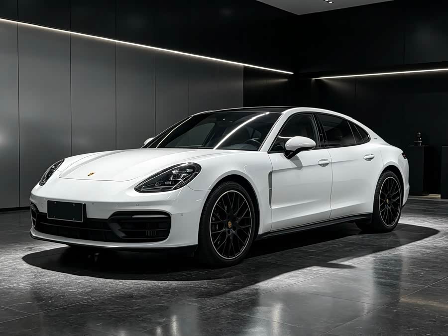 Porsche Panamera 2021, фото 1