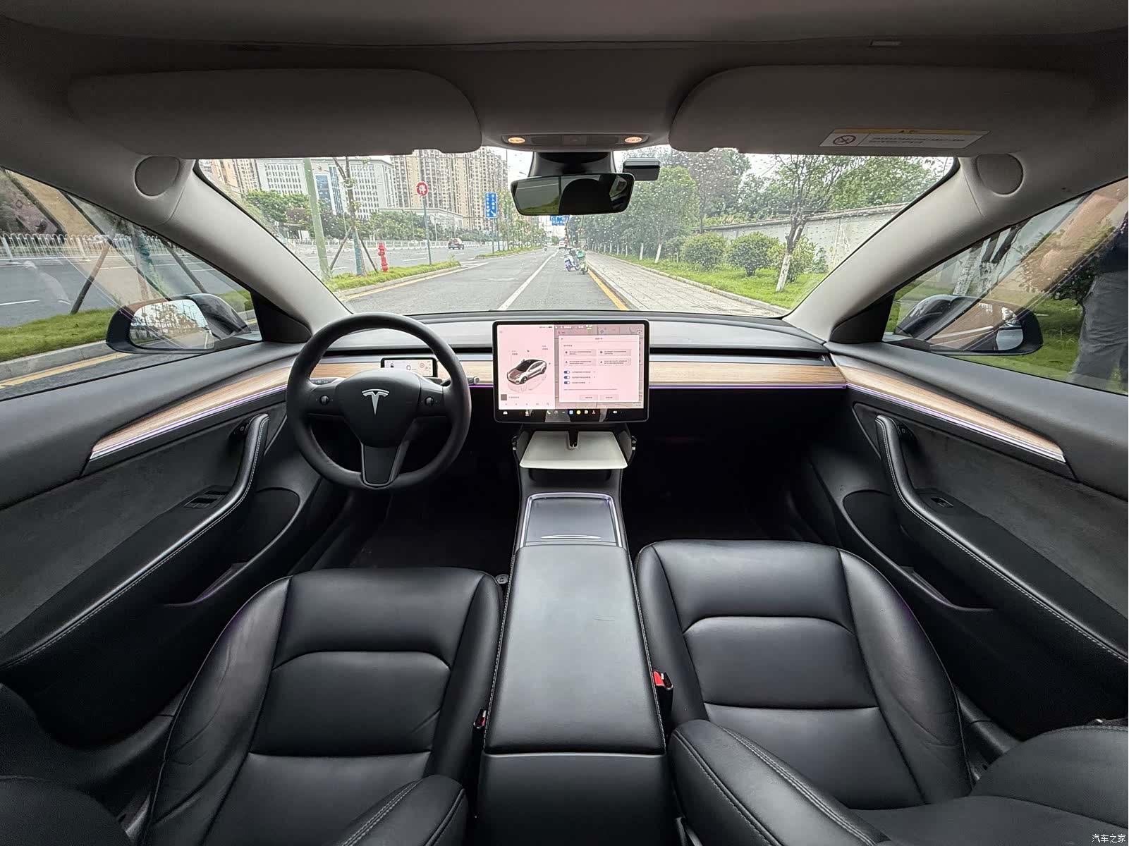 Tesla Model 3, 2023 все фото