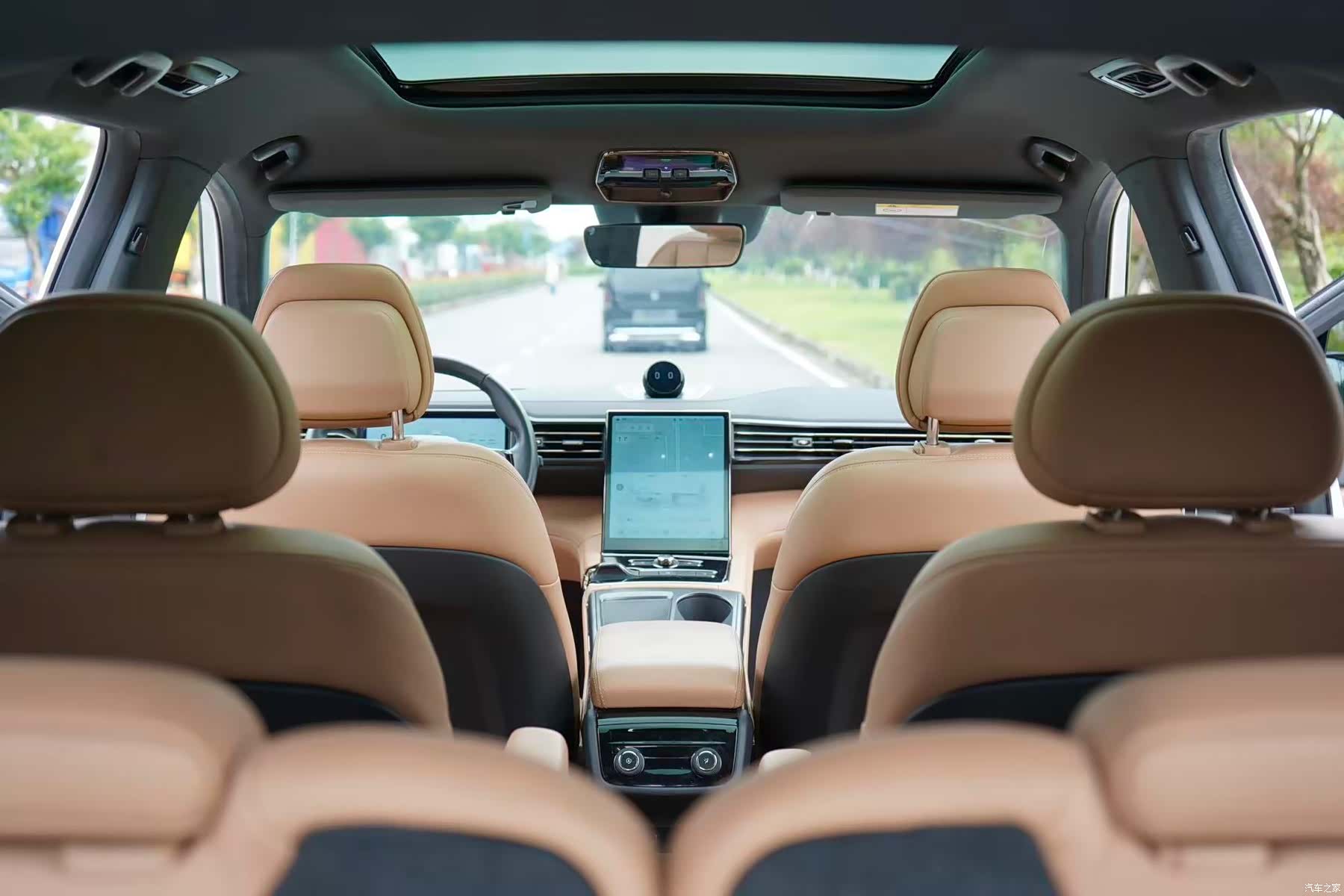 NIO ES8, 2021 10