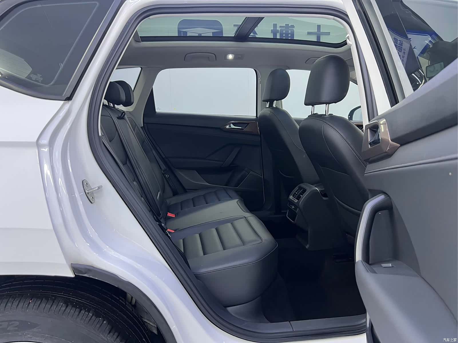 Volkswagen Tharu, 2023 21