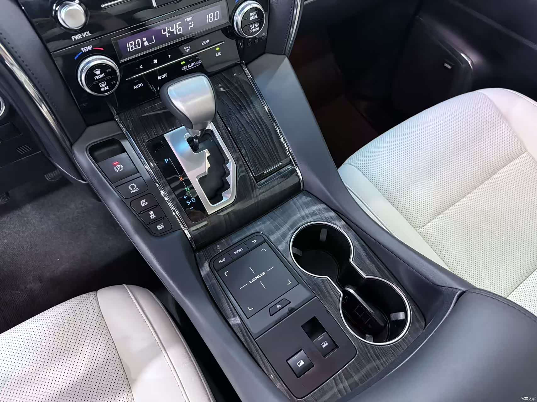 Lexus LM, 2021 22