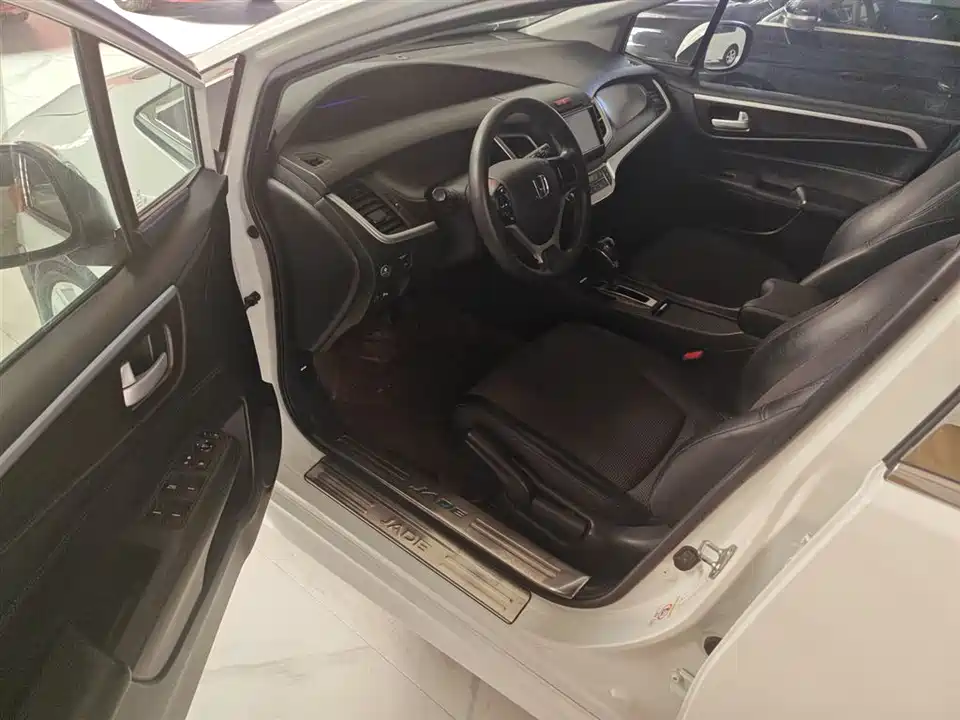 Honda Jade