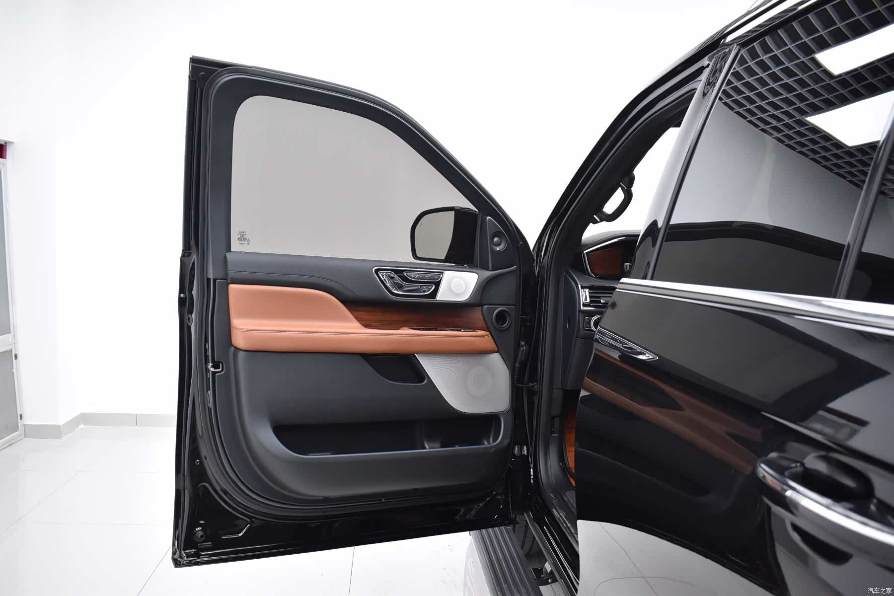 Lincoln Navigator, 2020 17