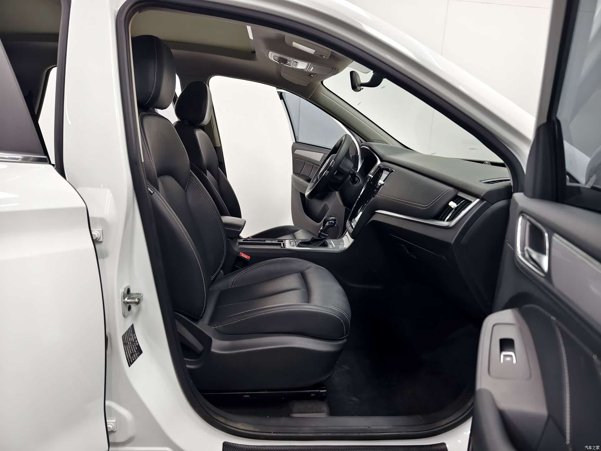 Roewe RX5, 2020 14