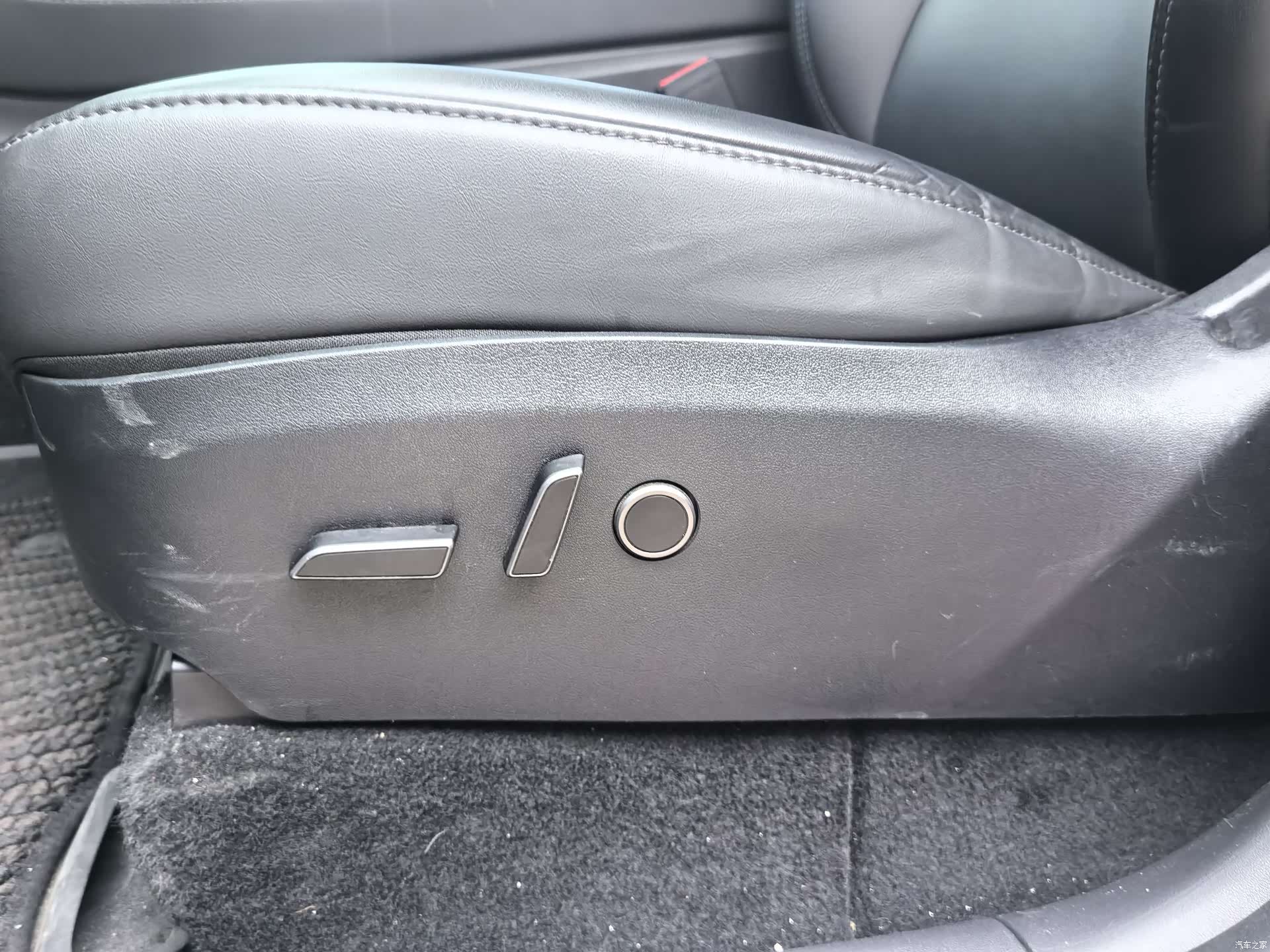 Tesla Model Y, 2024 26