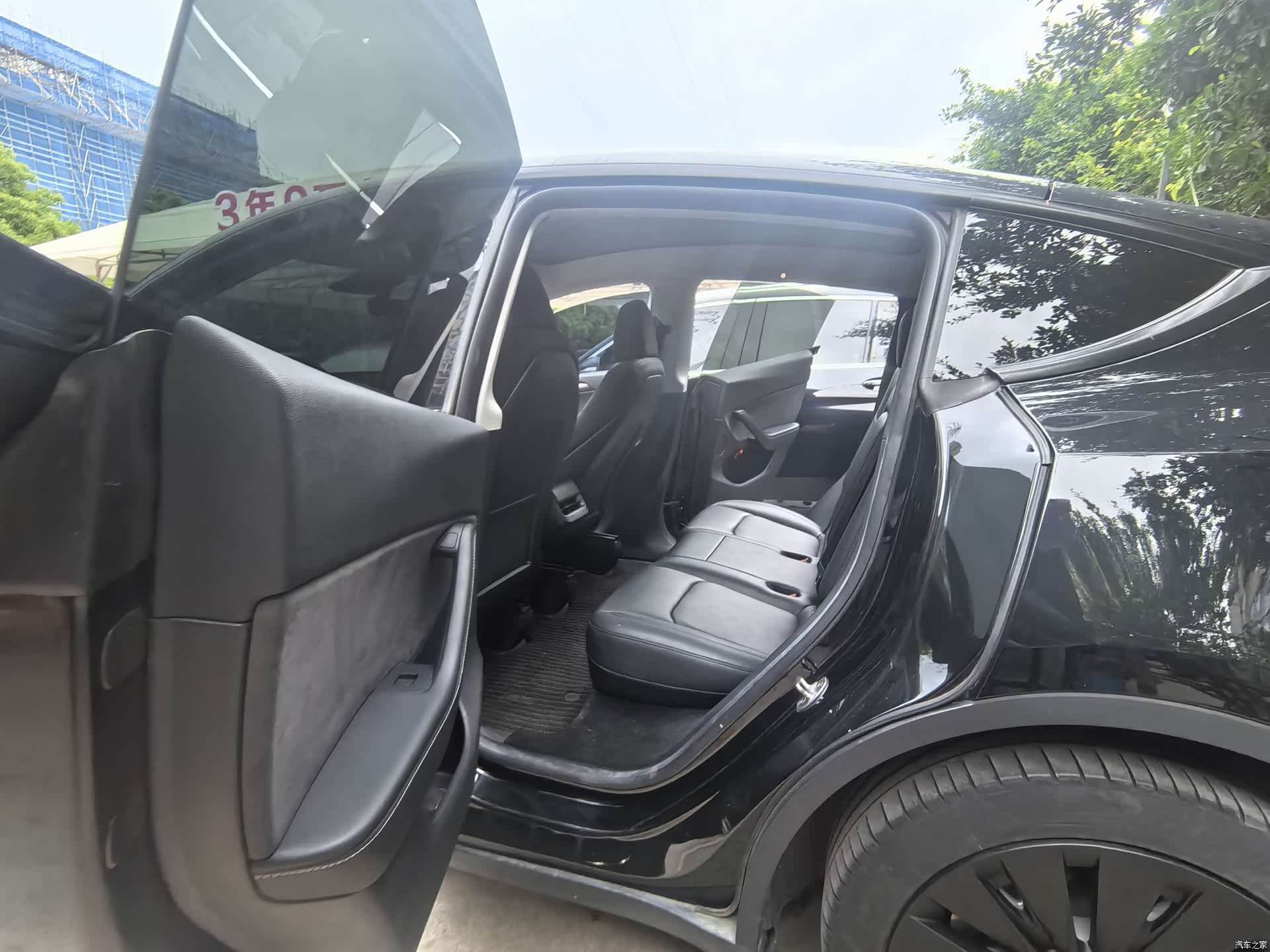 Tesla Model Y, 2024 11