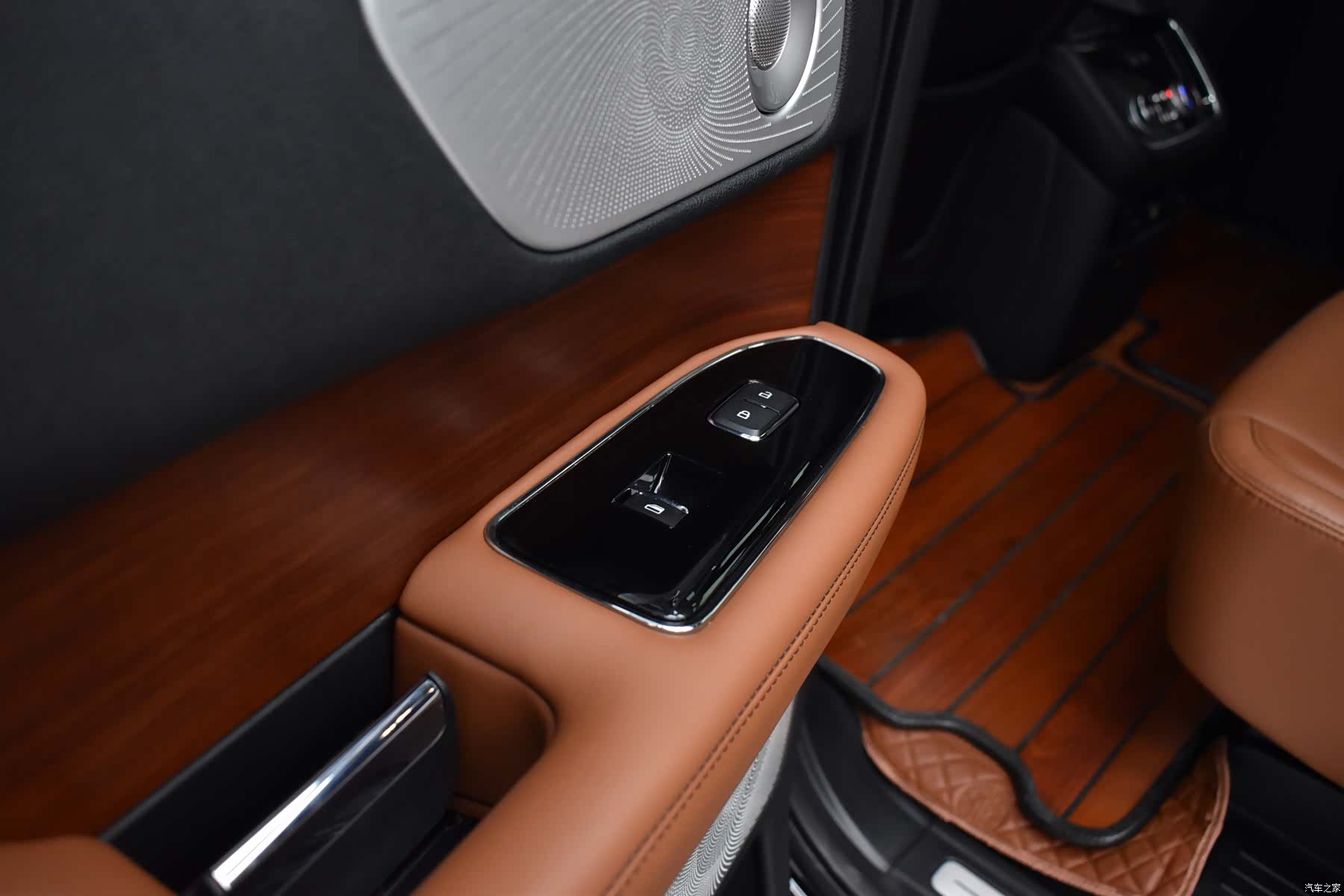 Lincoln Navigator, 2020 19