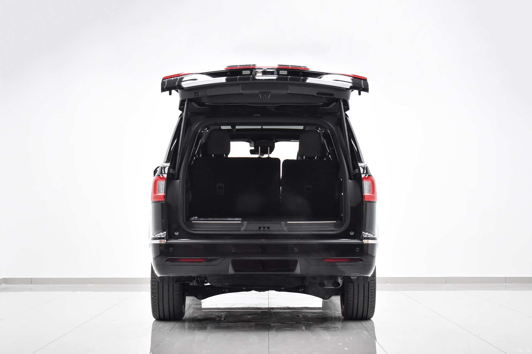 Lincoln Navigator, 2020 23