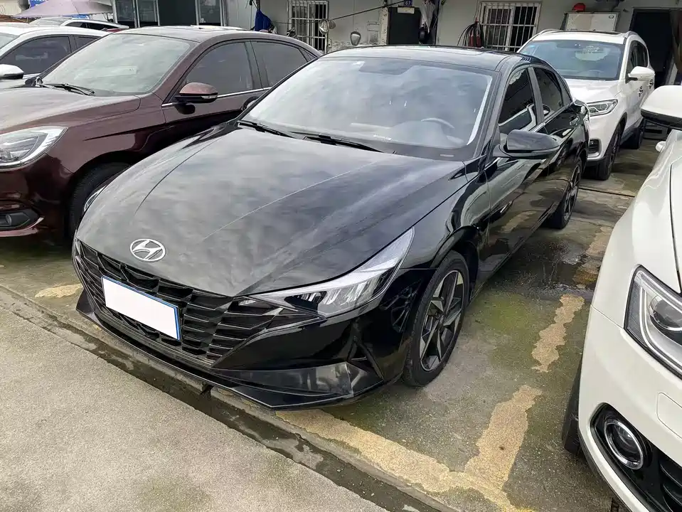 Hyundai Elantra