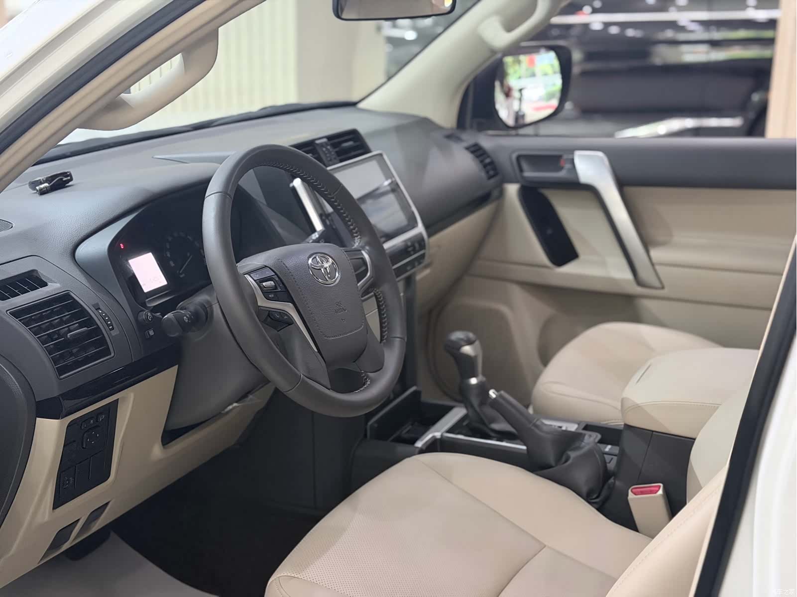 Toyota Prado, 2024 4