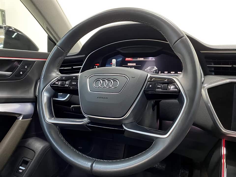 Audi A7L