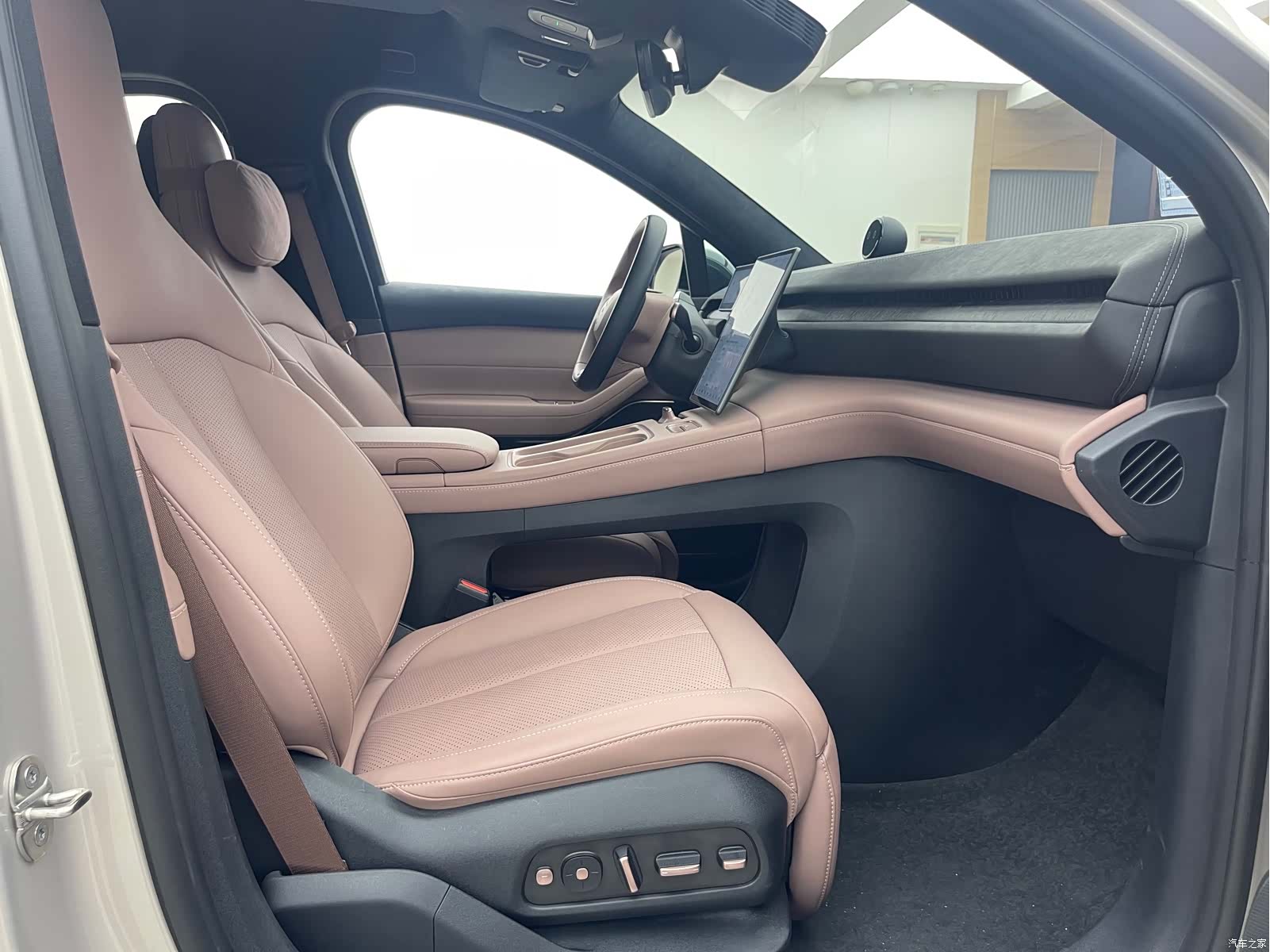 NIO EC6, 2024 15