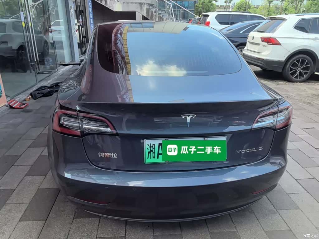 Tesla Model 3, 2020 6