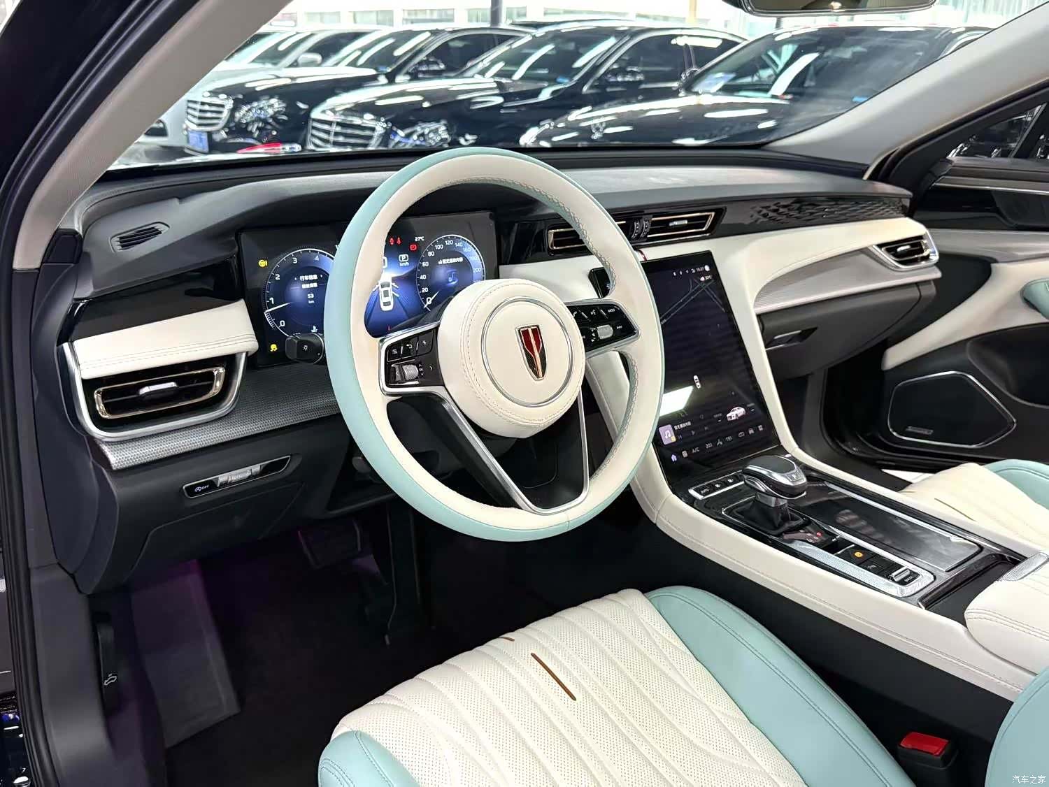 Hongqi H5, 2023 4