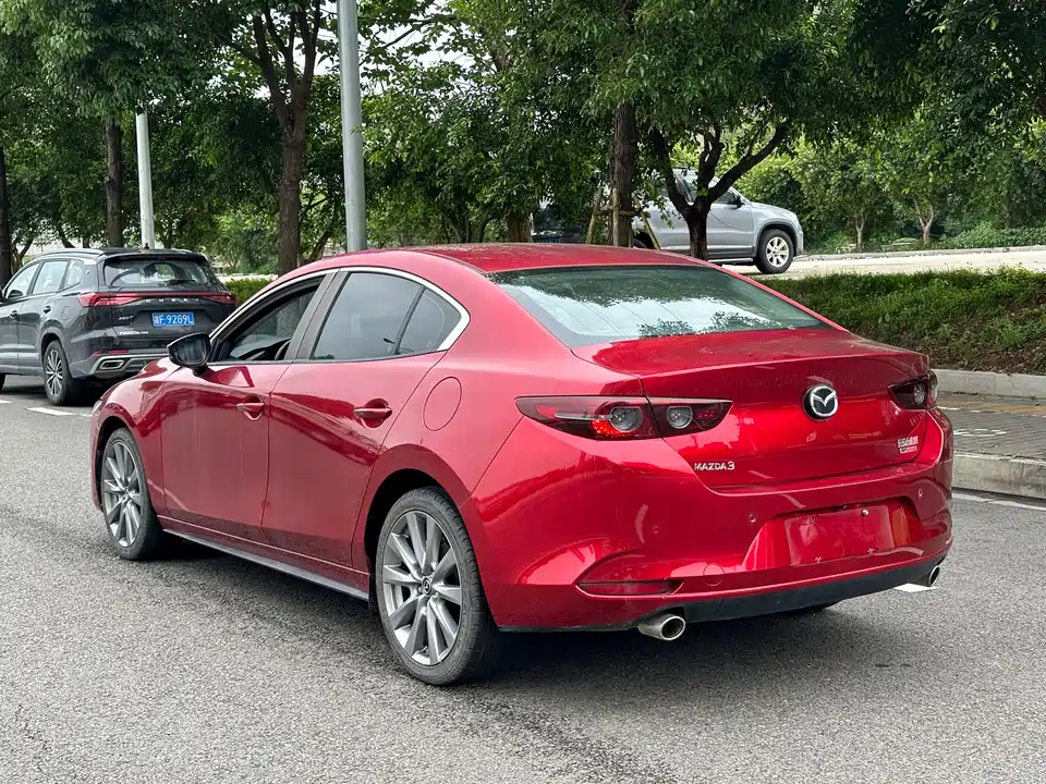 Mazda 3 Angkesaila