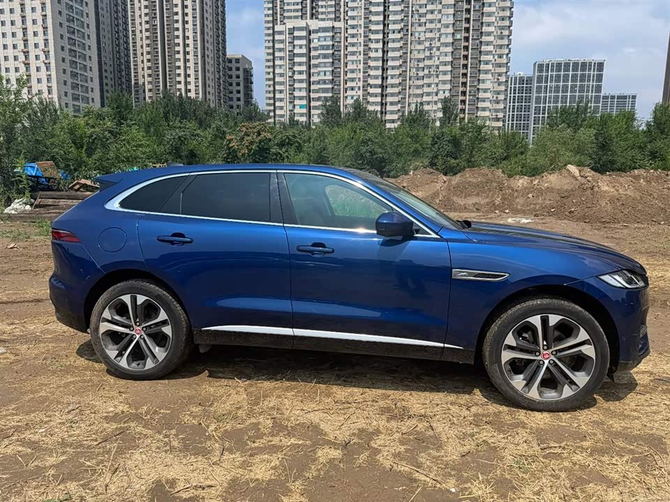 Jaguar F-PACE