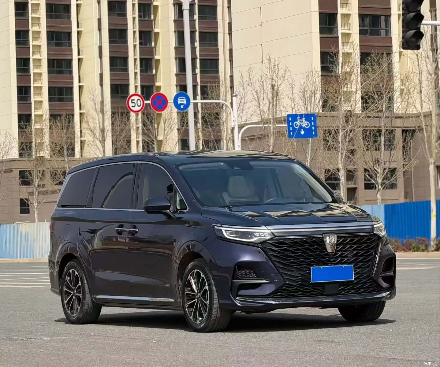 Roewe iMAX8, 2021 3