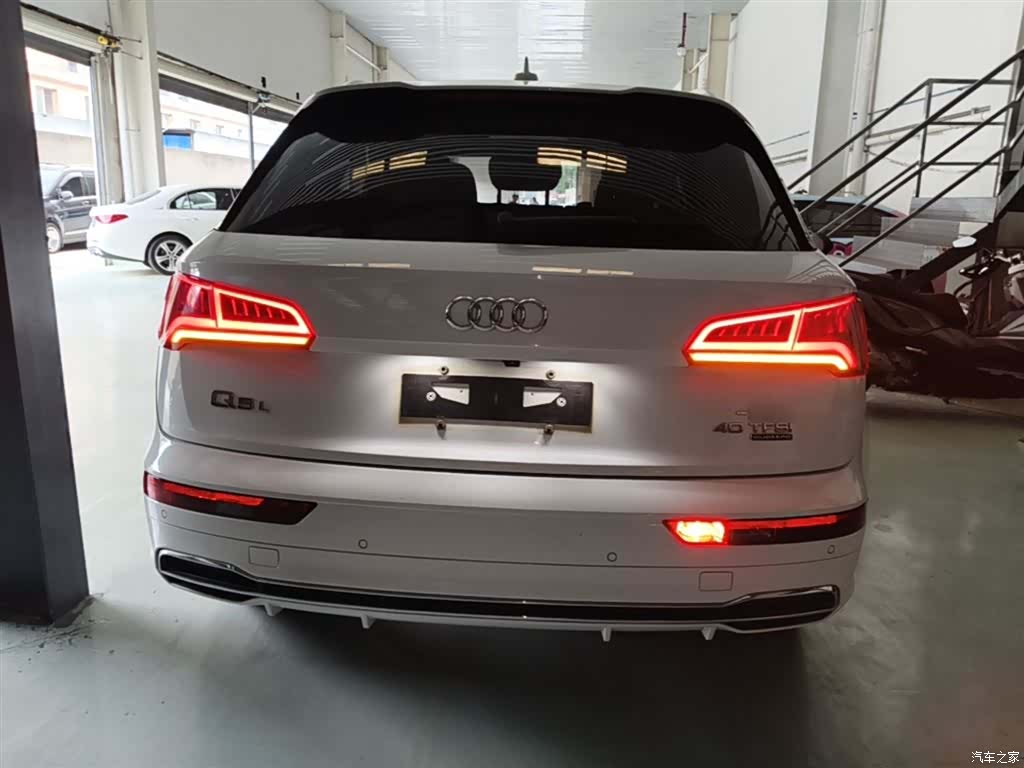 Audi Q5L, 2019 6
