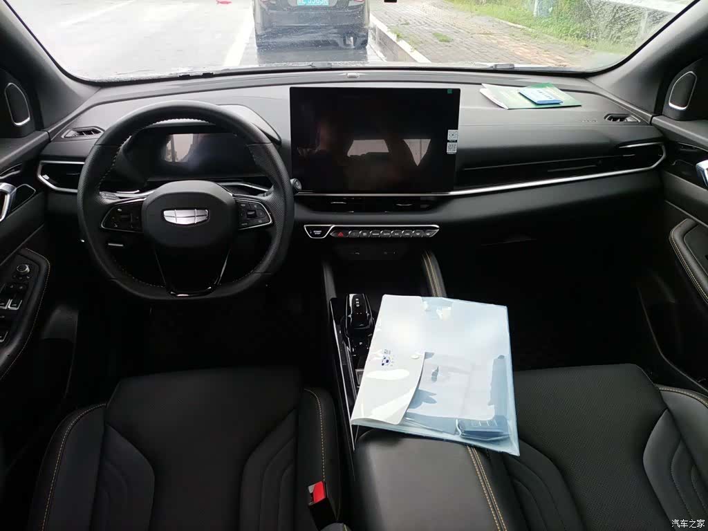 Geely Coolray, 2025 все фото