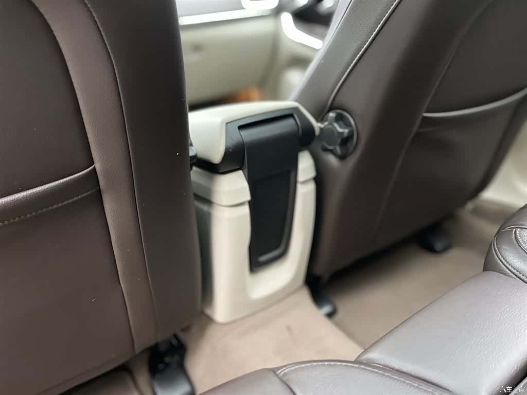 Volvo V40, 2015 22