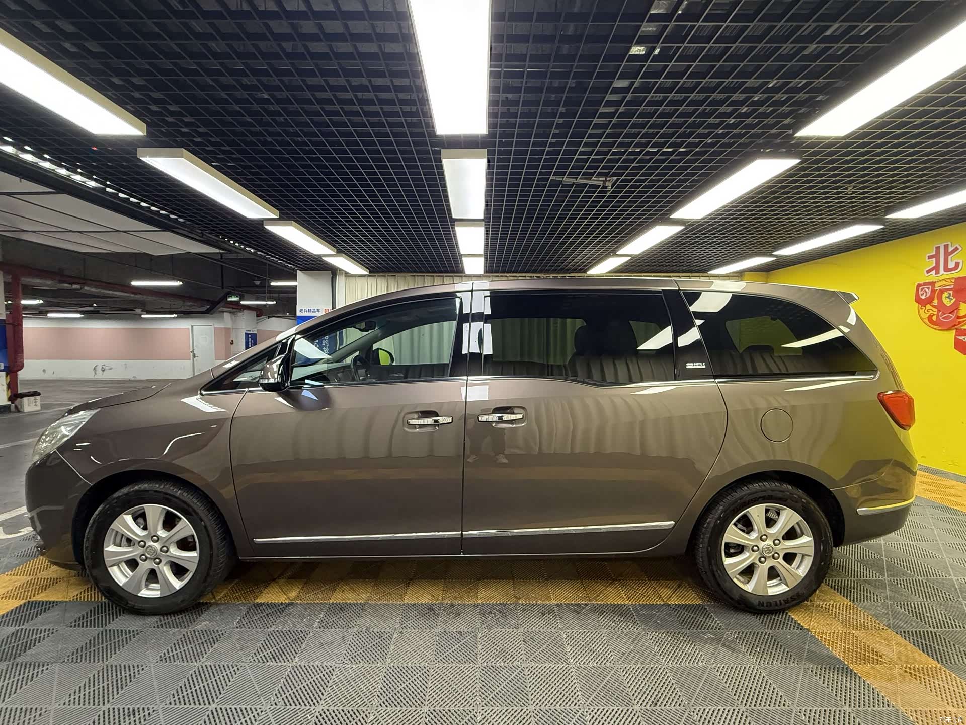 Buick GL8, 2015 7
