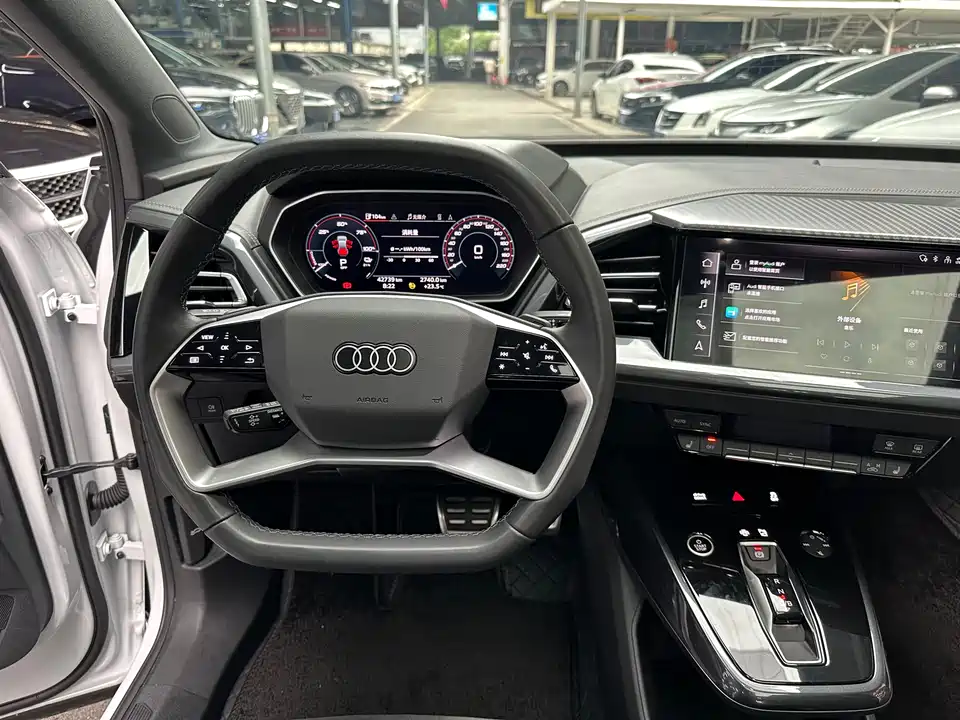 Audi Q4