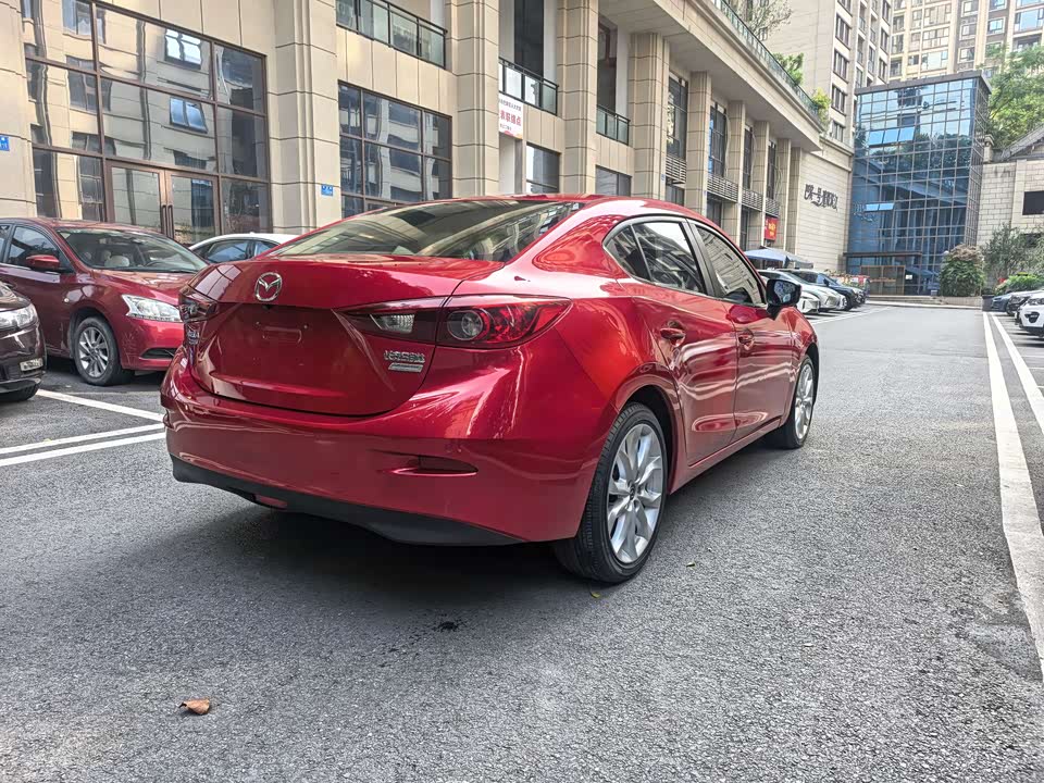 Mazda 3 Angkesaila