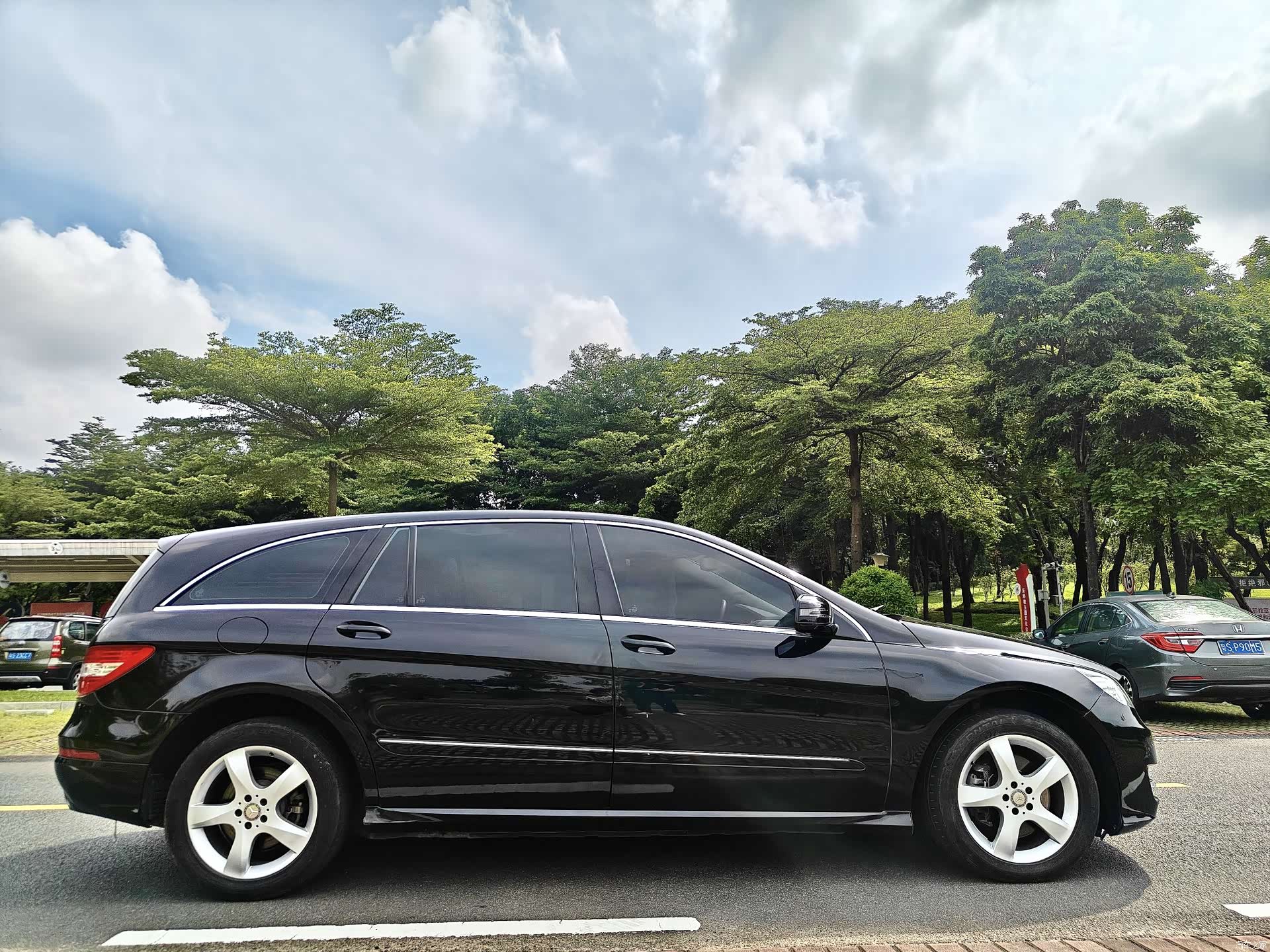 Mercedes-Benz R-Class, 2016 8