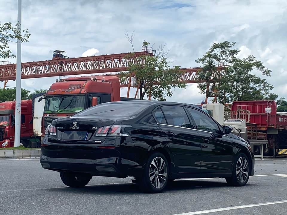 Peugeot 408