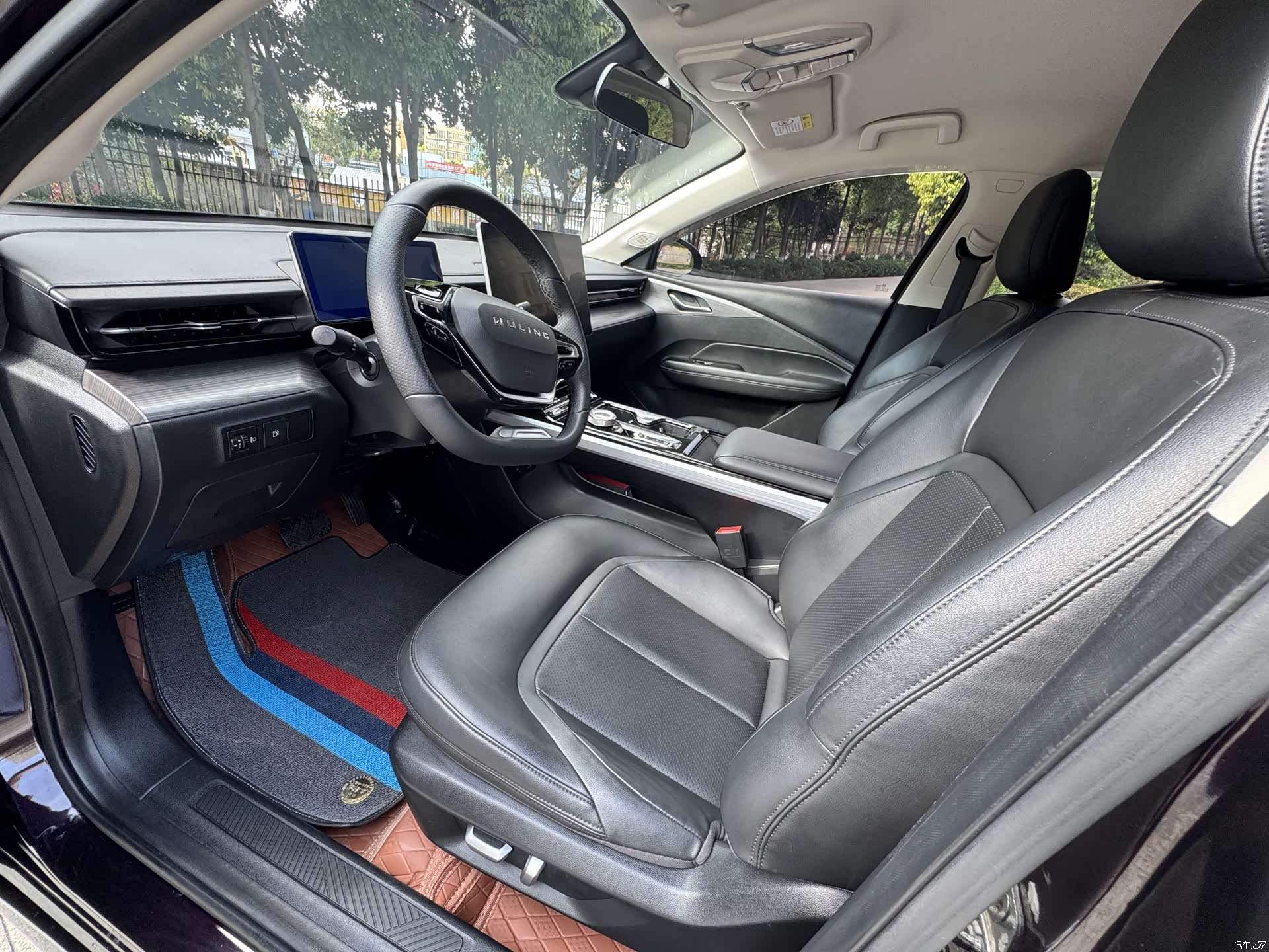 Wuling Starlight, 2024 все фото