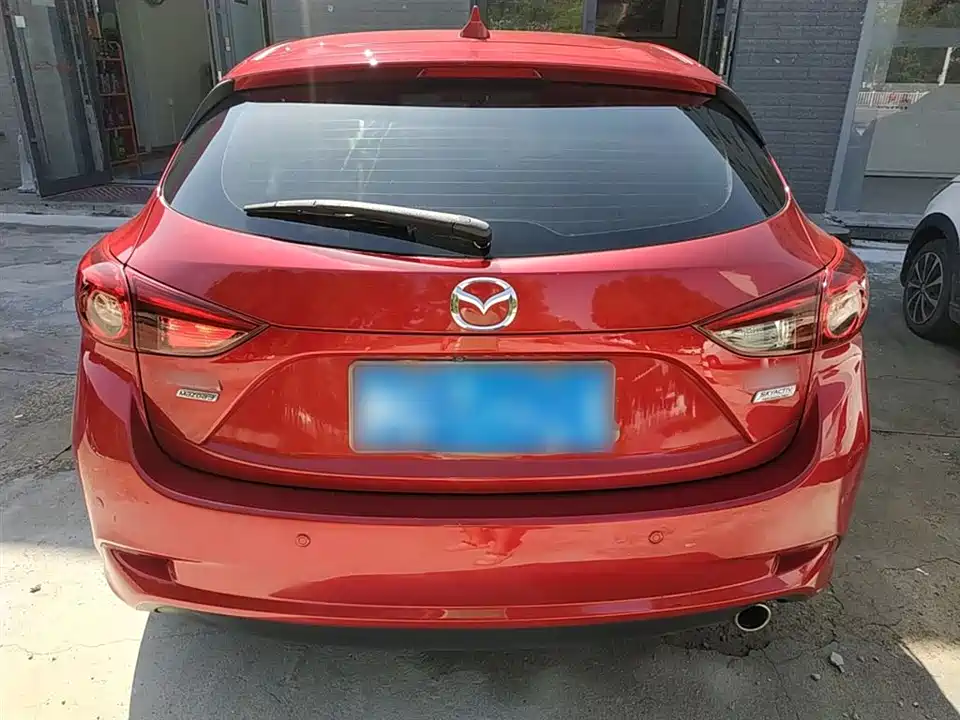 Mazda 3 Angkesaila