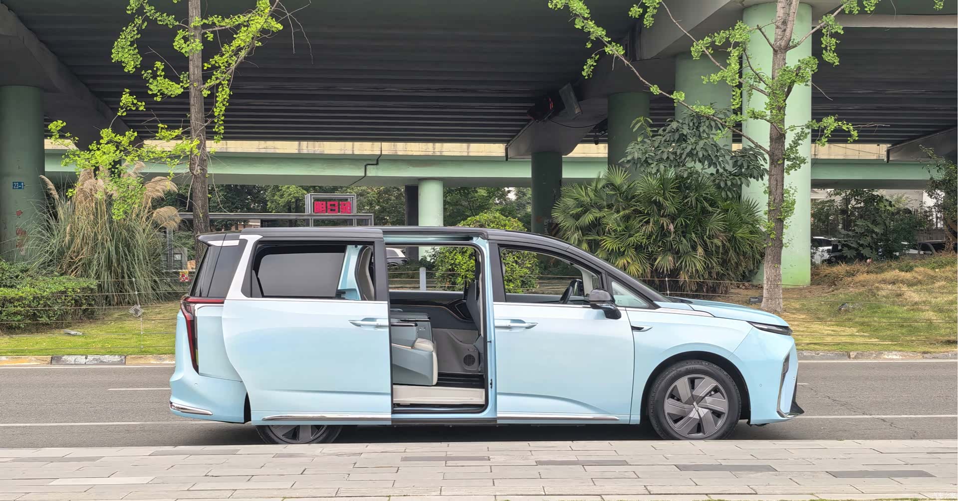 Maxus Gaoshan, 2022 12