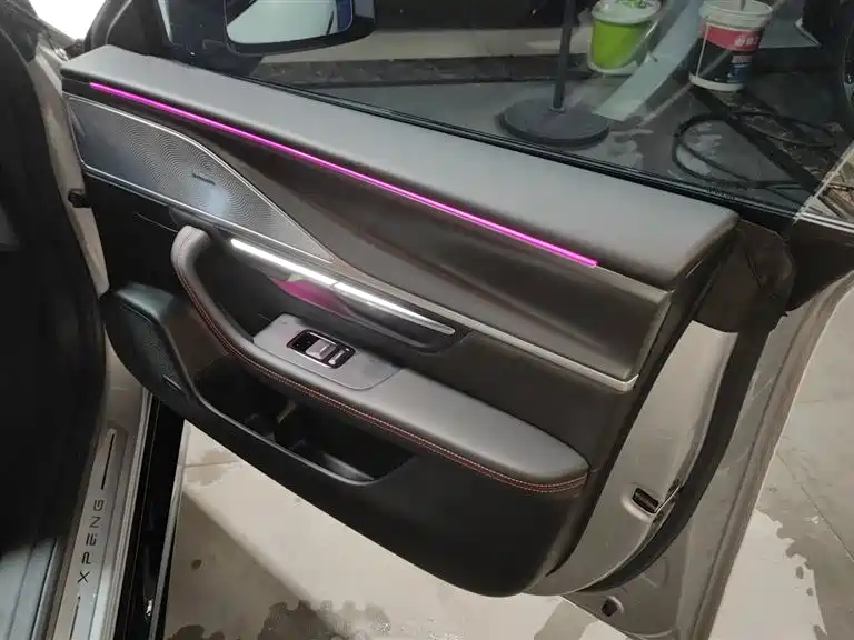 XPENG P7