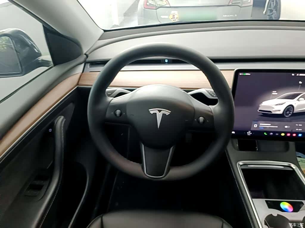 Tesla Model Y, 2022 11