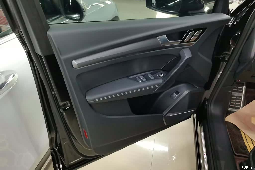 Audi Q5L, 2026 7