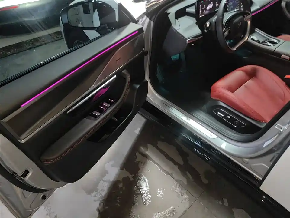 XPENG P7