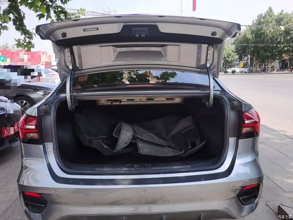 Roewe i5, 2022 19