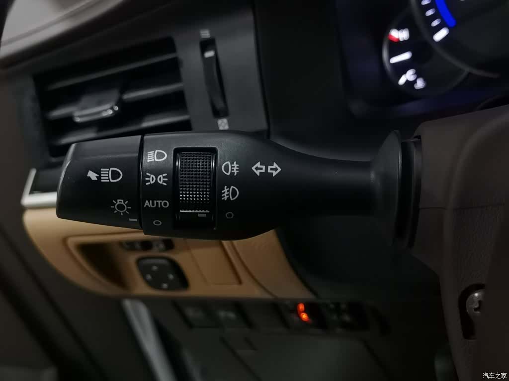 Lexus ES, 2017 21