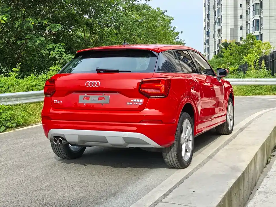 Audi Q2L