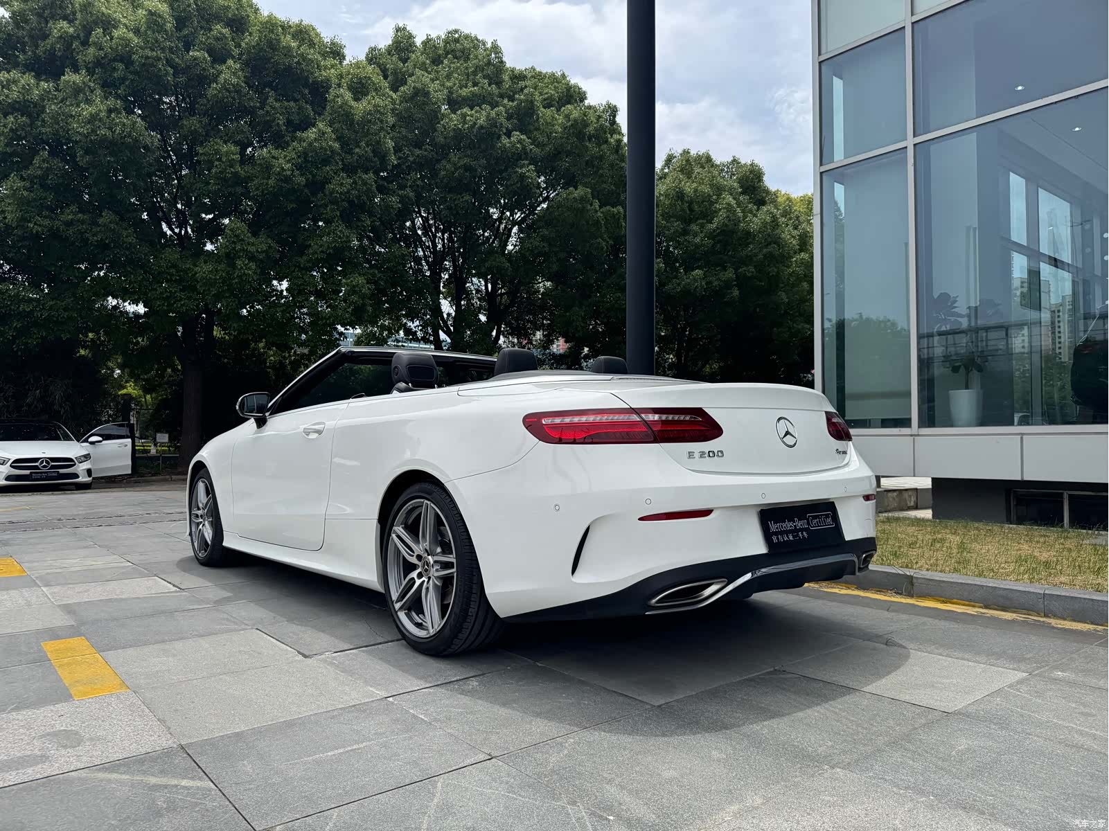 Mercedes-Benz E-Class, 2018 16