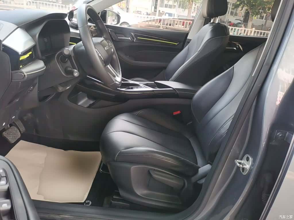 Roewe i5, 2022 15