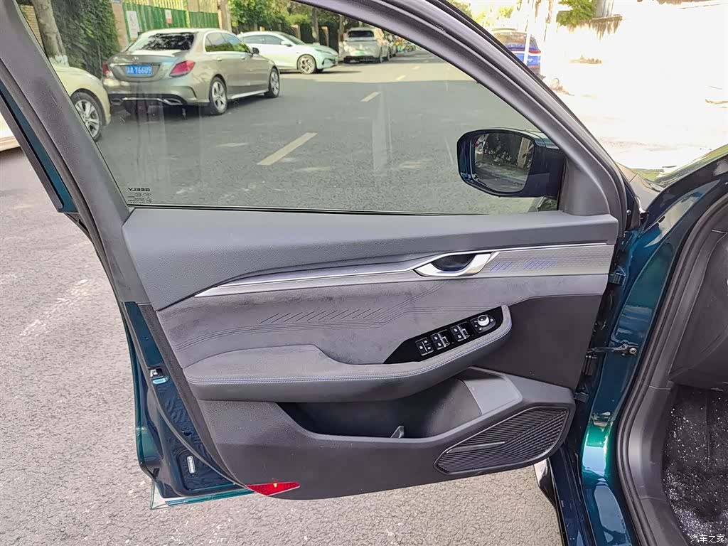 Geely Preface, 2024 6